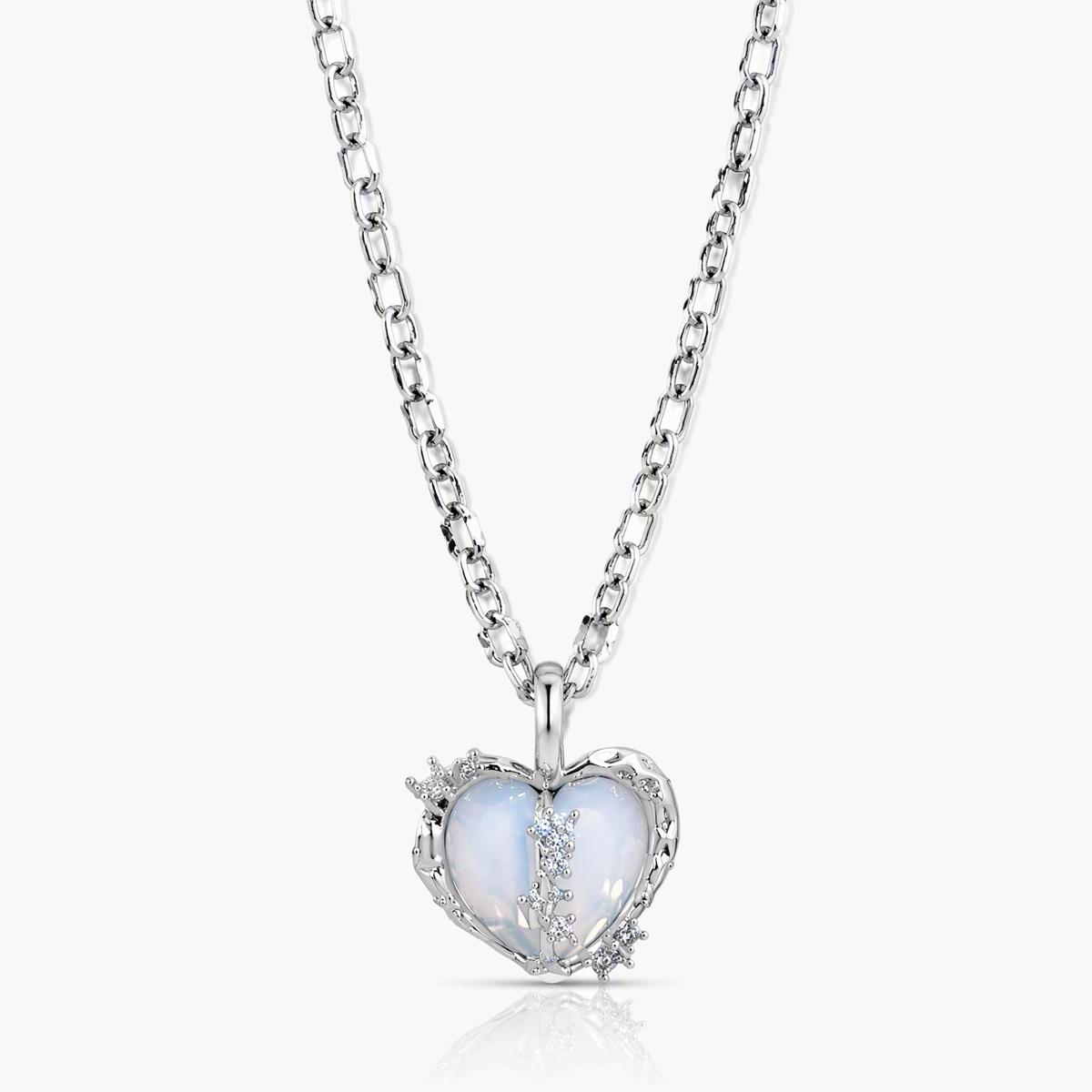 Cute Pearl Heart Choker Necklace