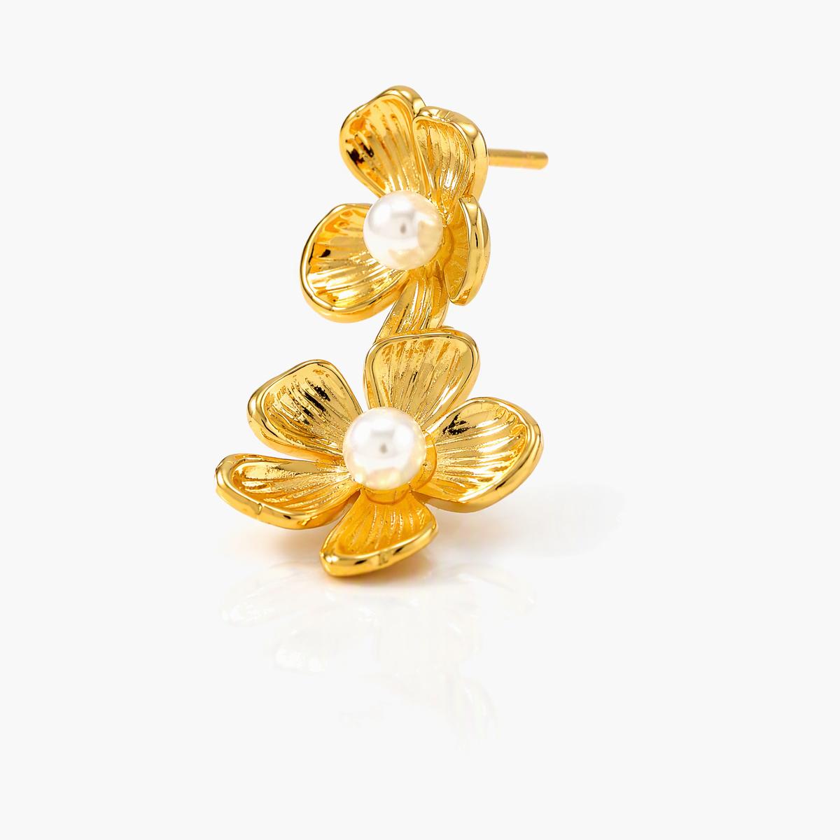 Dainty Double Flower Pearl Stud Earrings