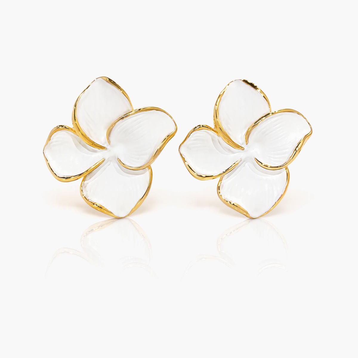 Elegant Flower Stud Earrings