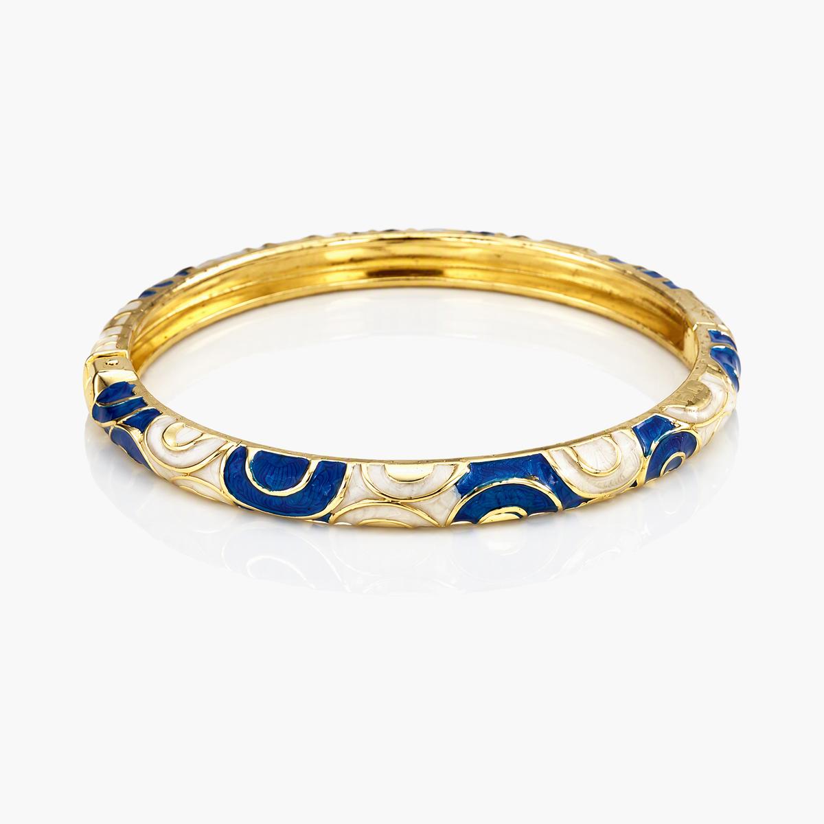 Vintage Wave Pattern Bangle