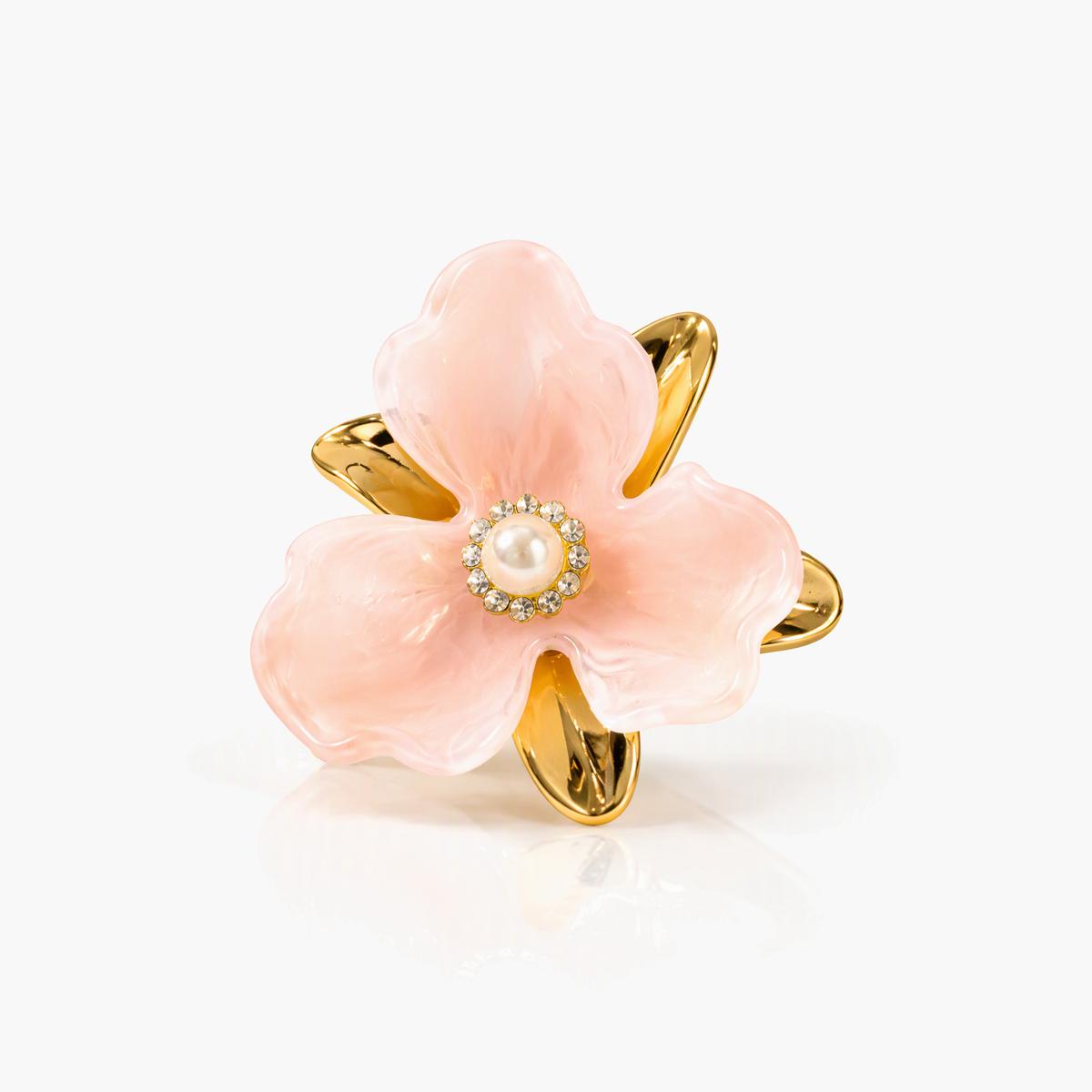 Elegant Flower Pearl Stud Earrings
