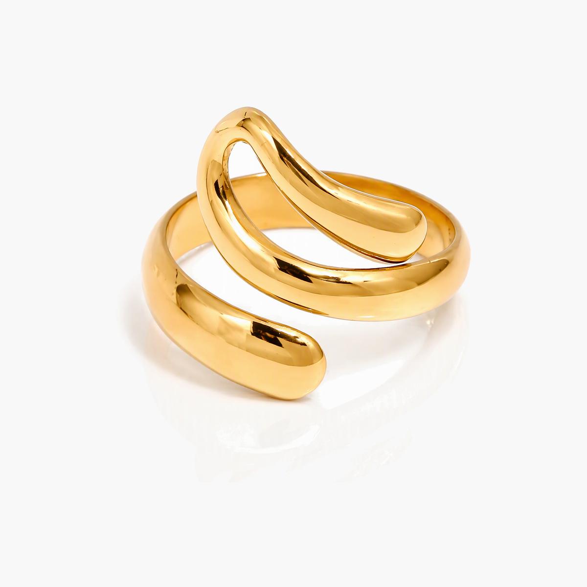 Twisted Band Ring