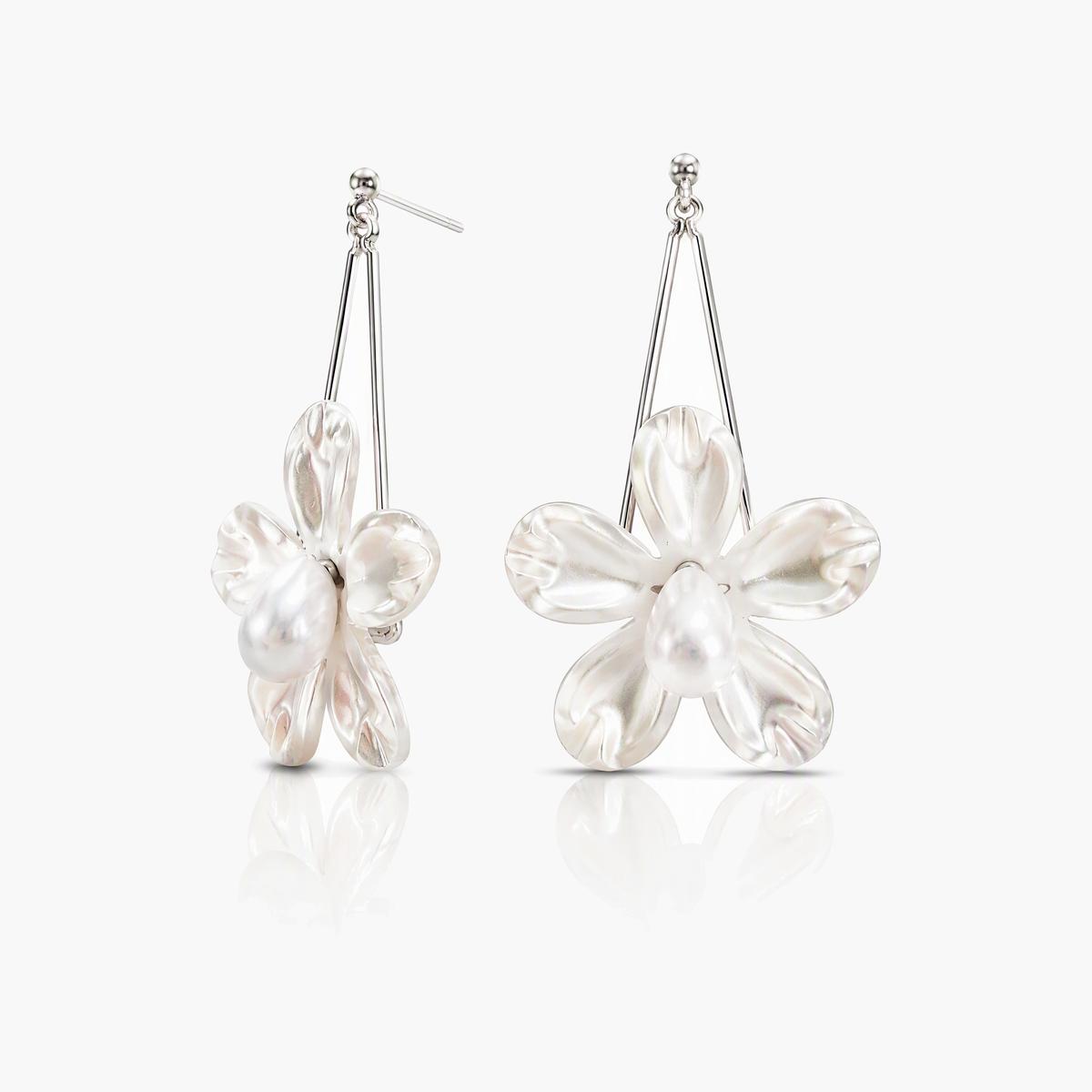 Trendy Flower Drop Earrings