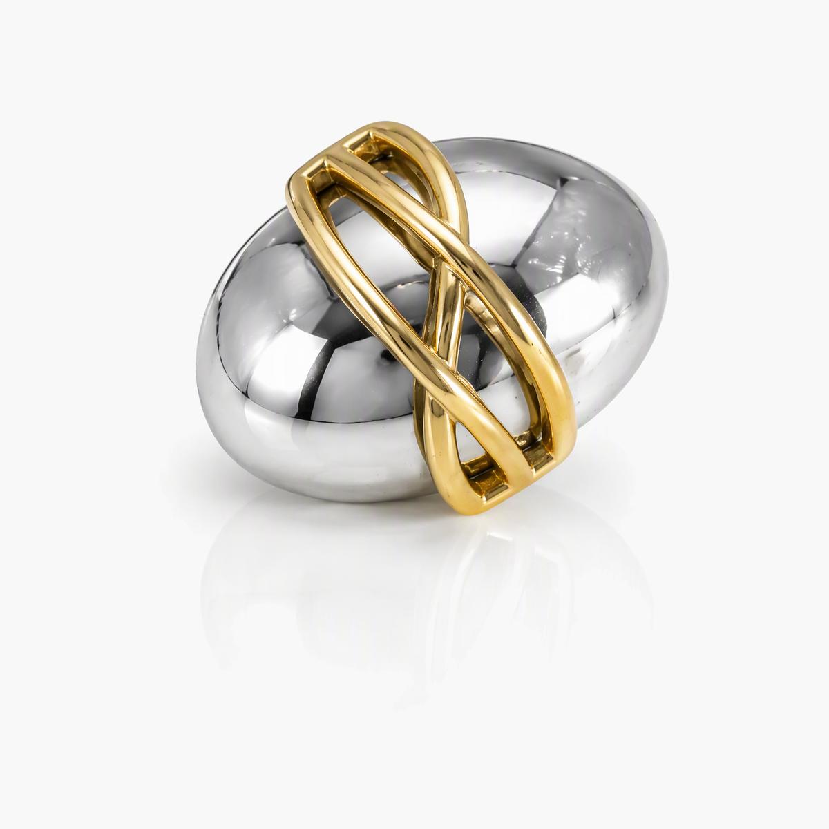 Love Knot Oval Stud Earrings