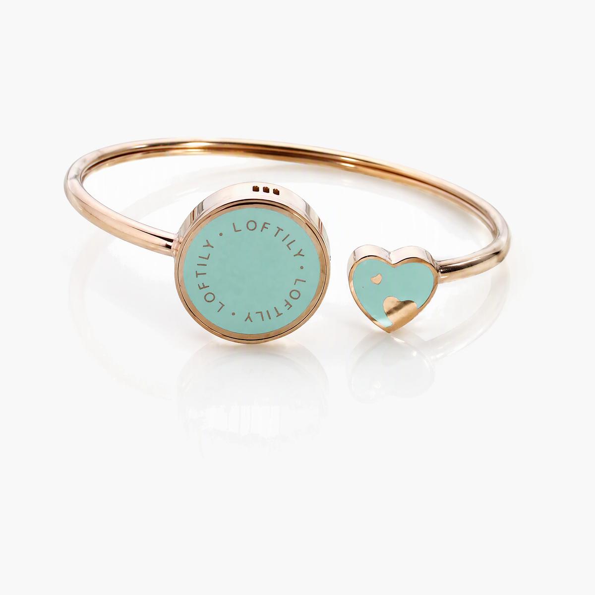 Dainty Heart Charm Bangle