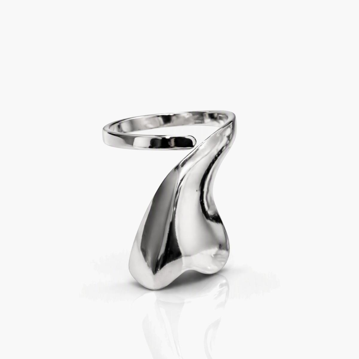 Trendy Abstract Wave Ring