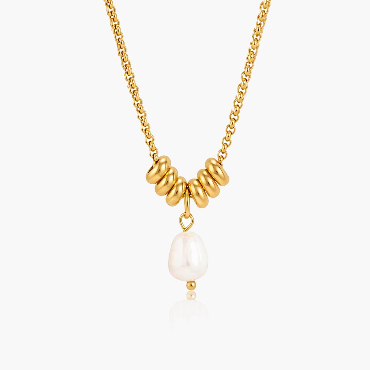 Dainty Teardrop Pearl Necklace
