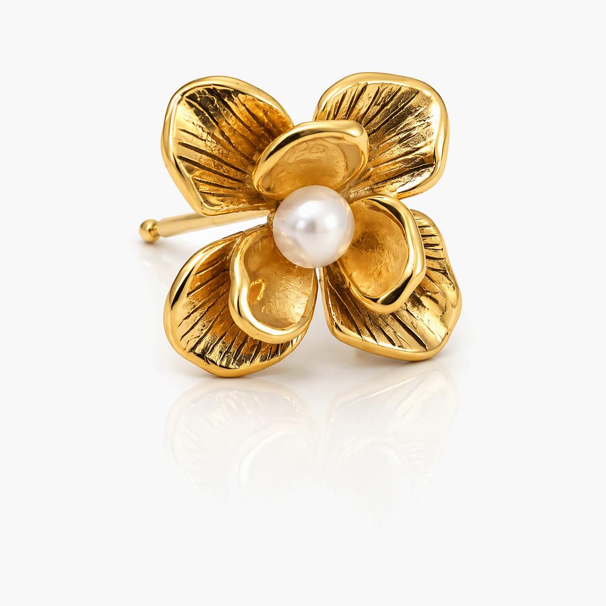 Vintage Flower Pearl Stud Earrings