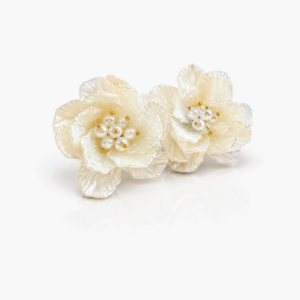 Elegant Double Flower Pearl Stud Earrings