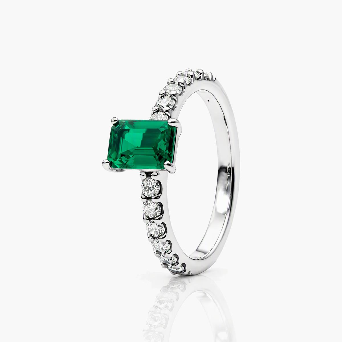 Elegant Emerald Cut Stone Ring