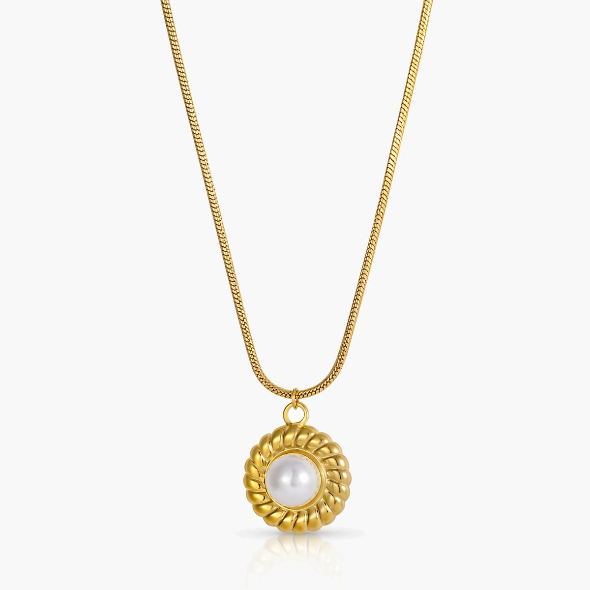 Flower Pearl Pendant Necklace