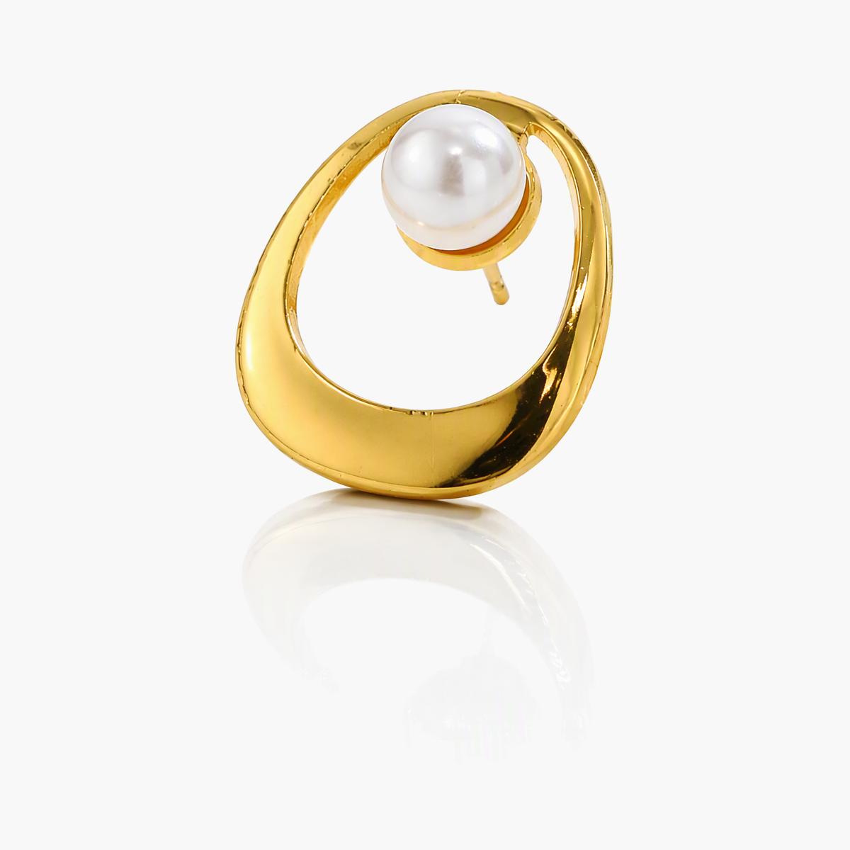 Shell Flower Pearl Stud Earrings