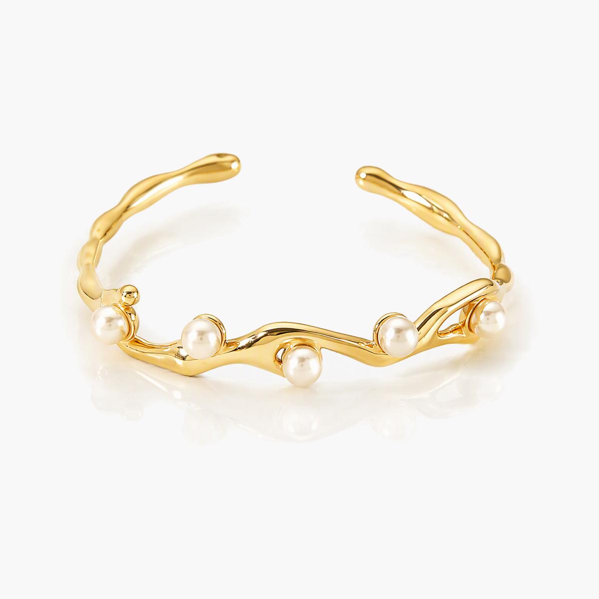 Dainty Wave Bangle