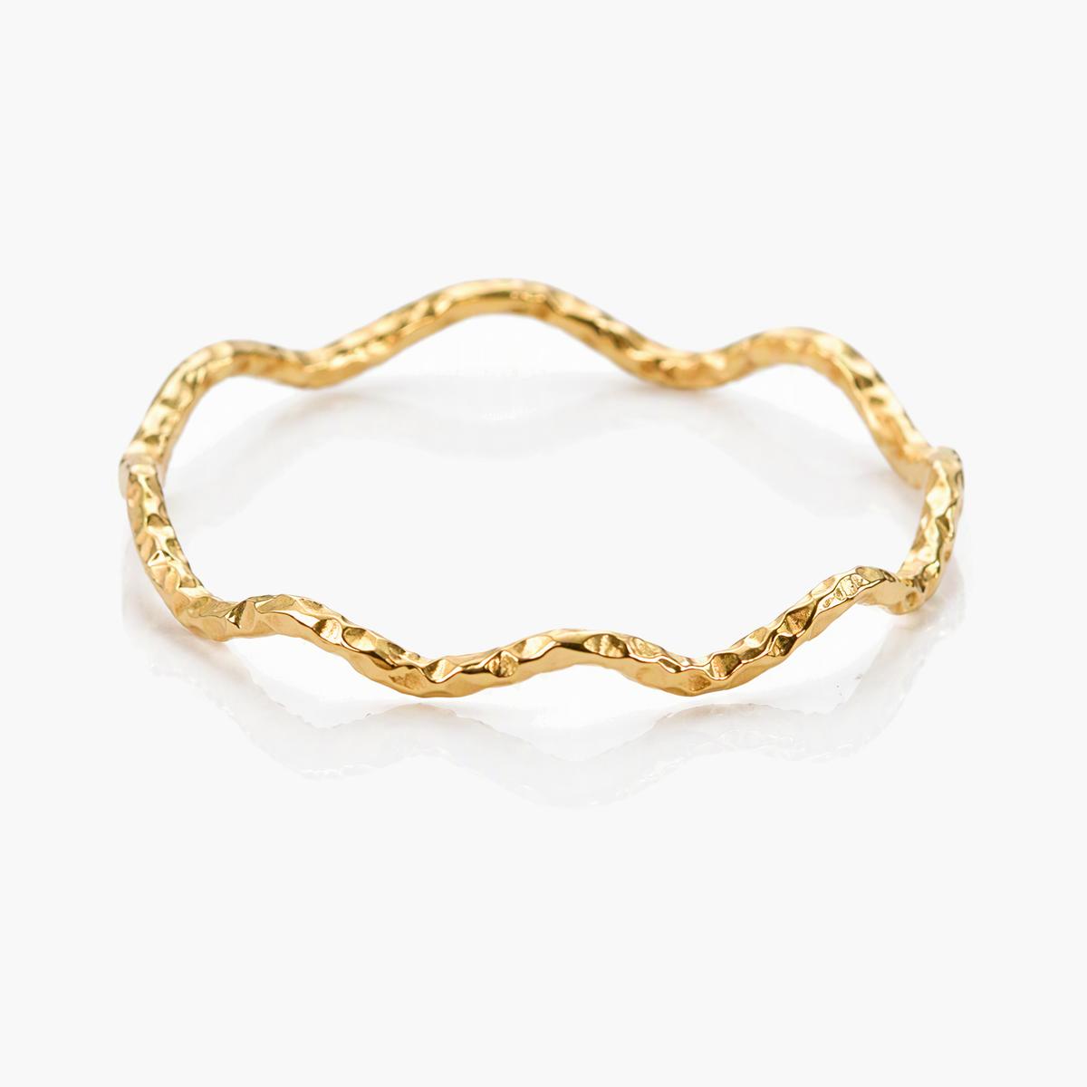 Dainty Wavy Band Ring