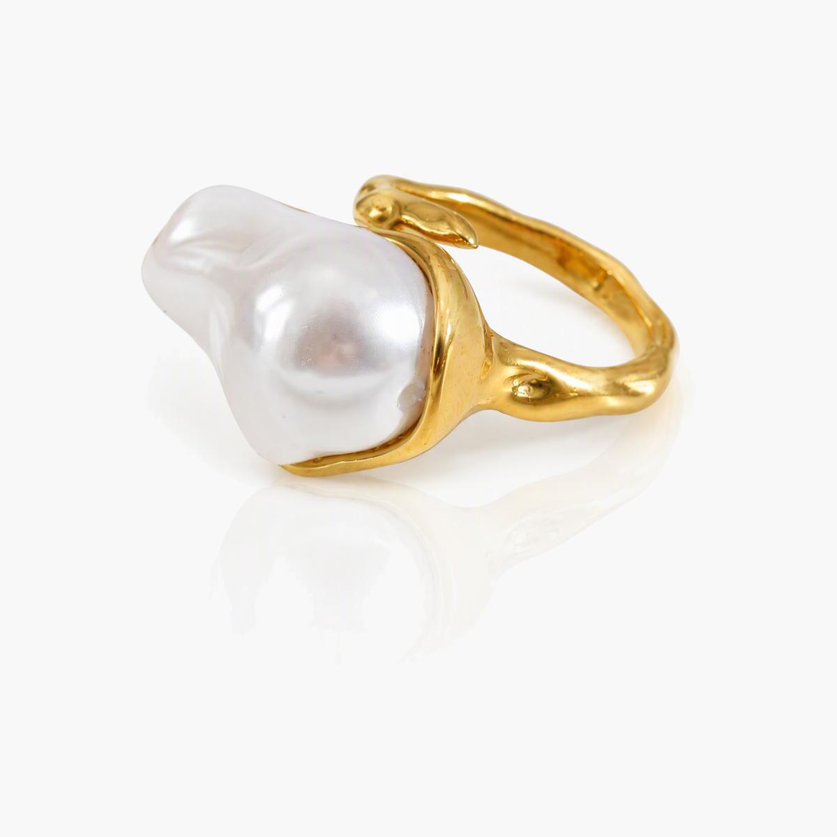 Trendy Baroque Pearl Ring
