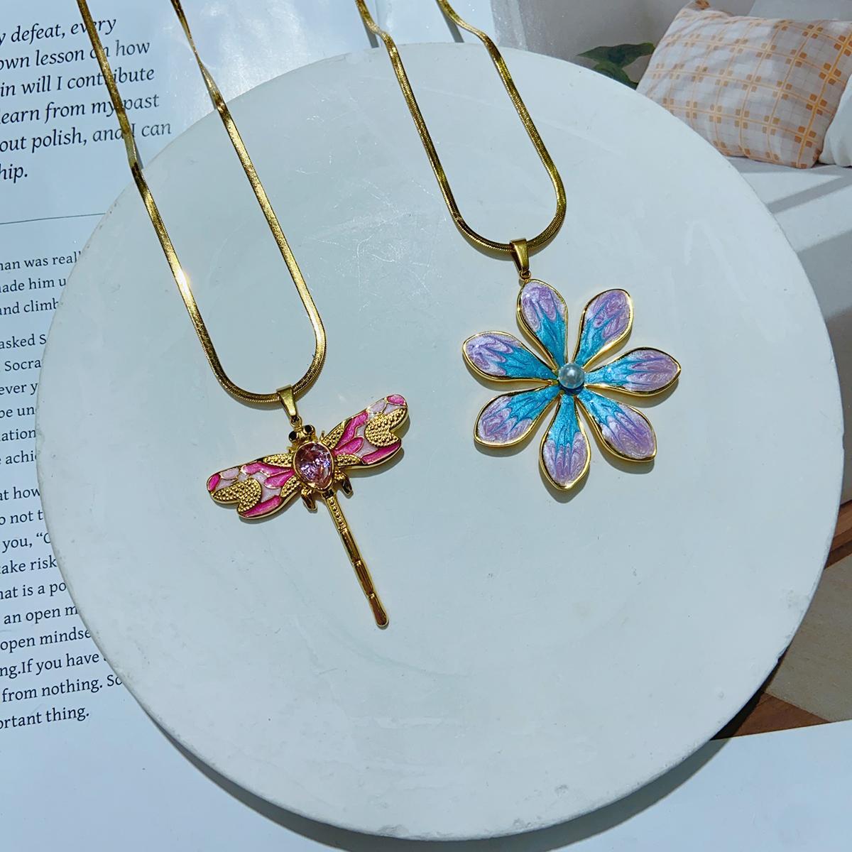 Dainty Dragonfly Pendant Necklace