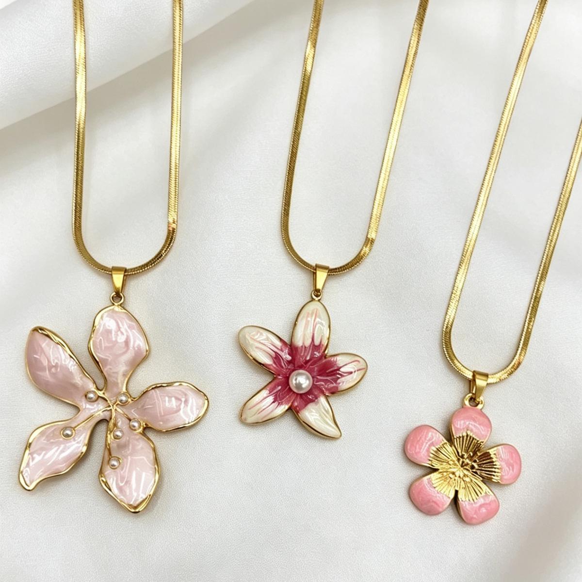 Flower Pendant Necklace