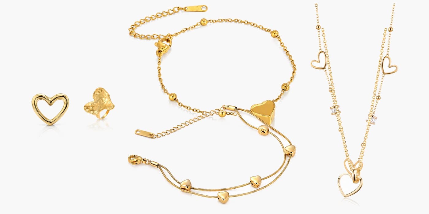 Minimalist Gold Heart Jewelry Set