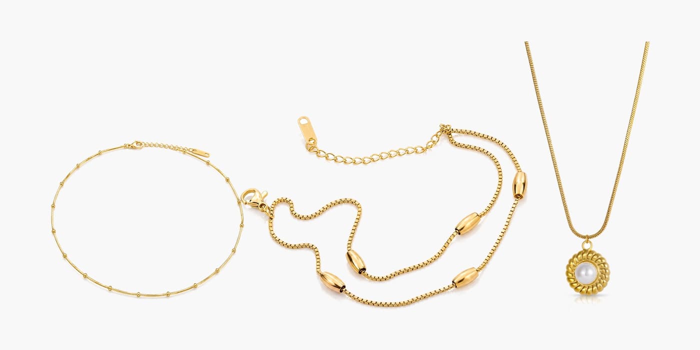 Gold Minimalist Necklace & Bracelet Set