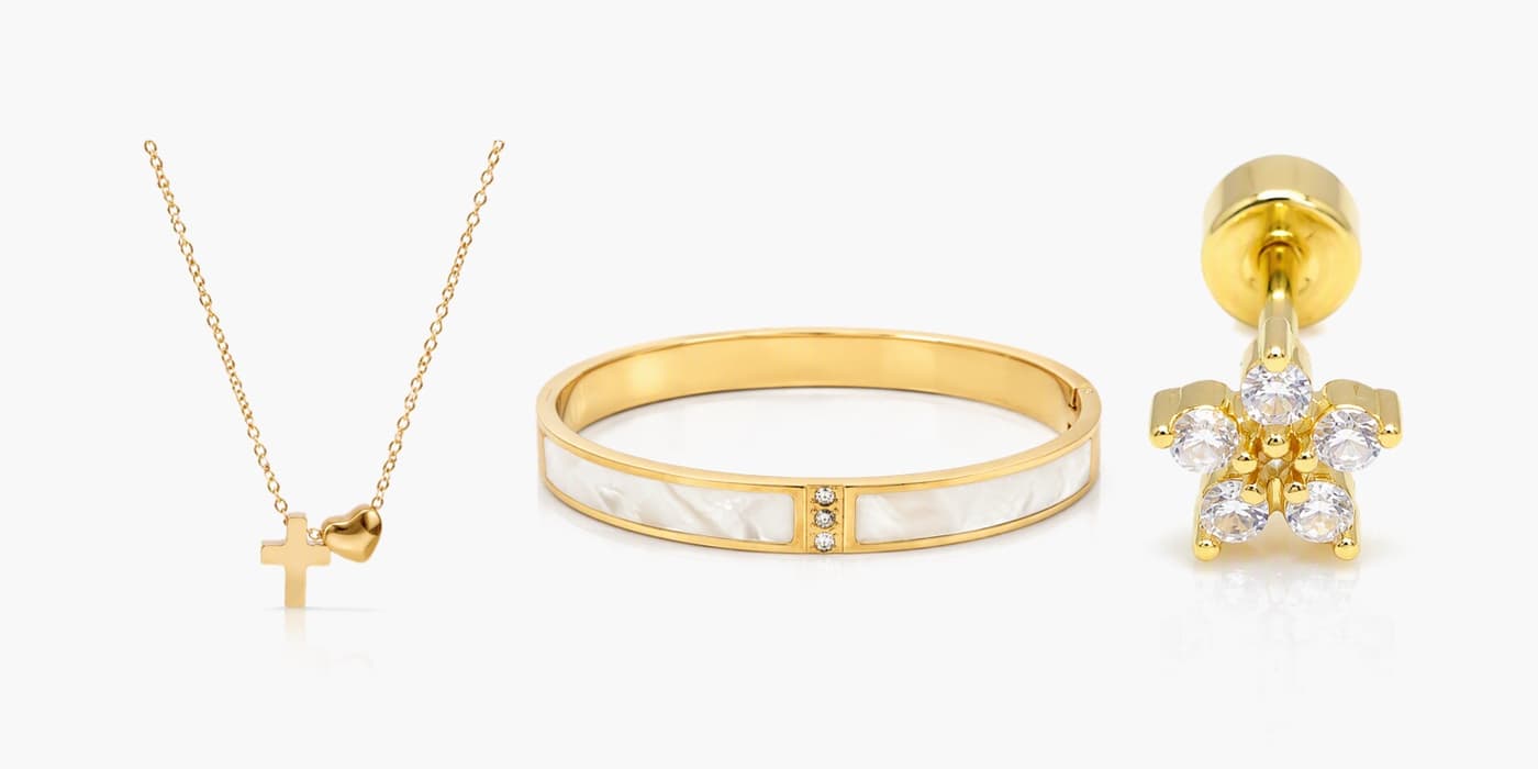 Gold Minimalist Heart Jewelry Stack