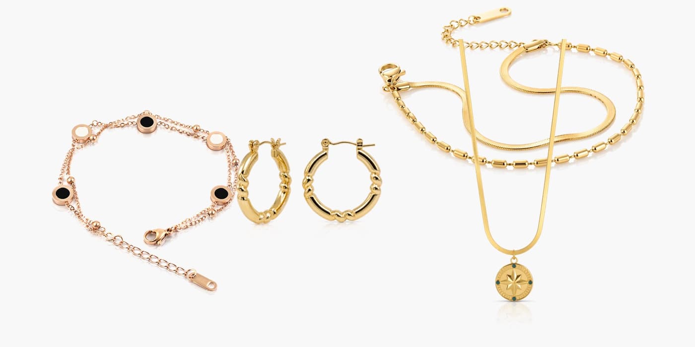 Gold Classic Circle Jewelry Stack