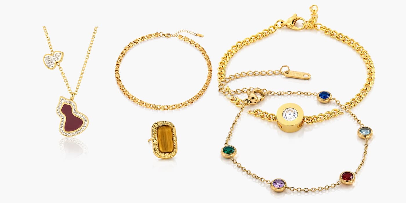 Classic Gold Heart Jewelry Set