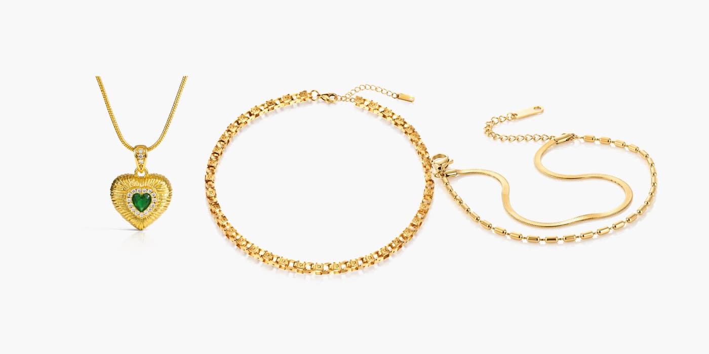 Gold Classic Heart Necklace & Bracelet Set