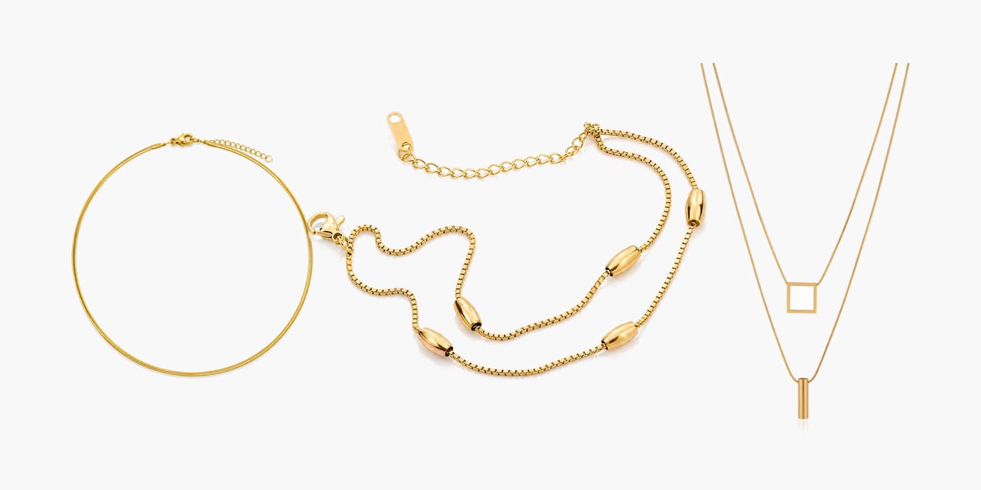 Gold Minimalist Necklace & Bracelet Stack