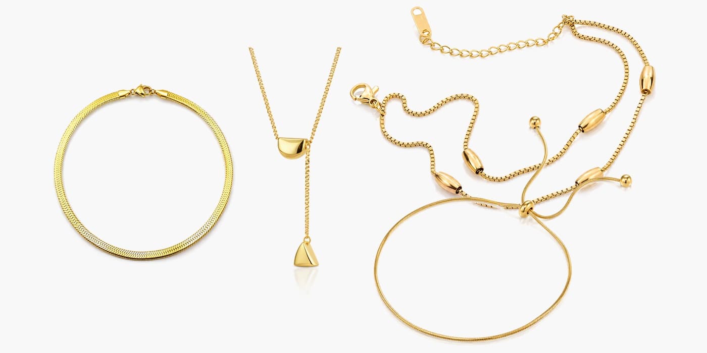 Gold Minimalist Necklace & Bracelet Stack