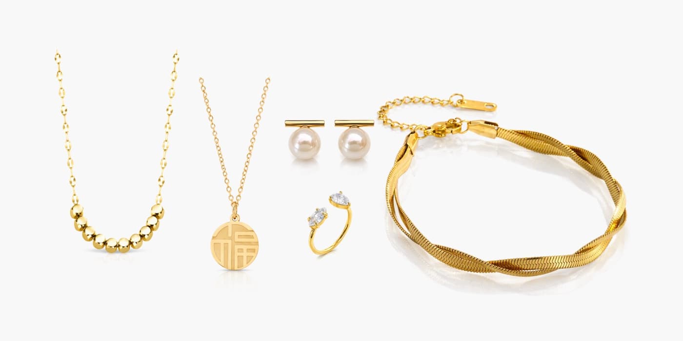 Gold Minimalist Circle Jewelry Stack