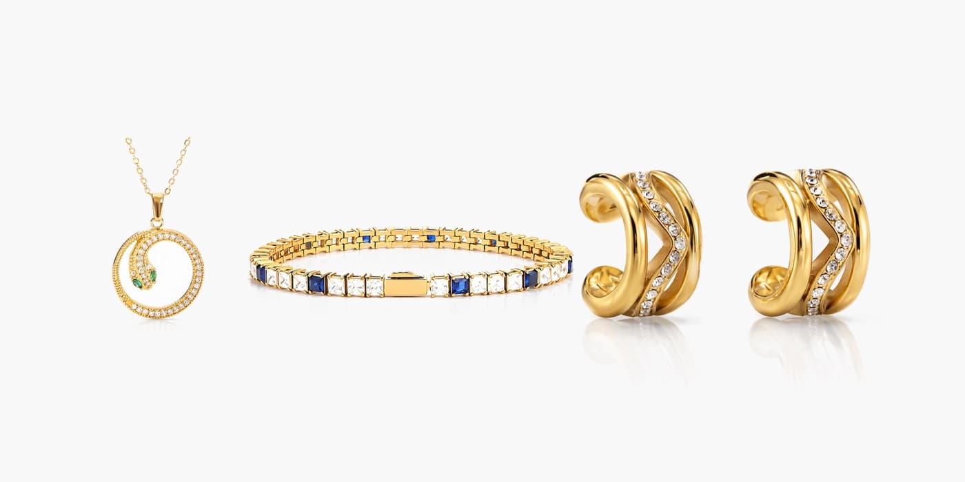Gold Sparkling Jewelry Trio
