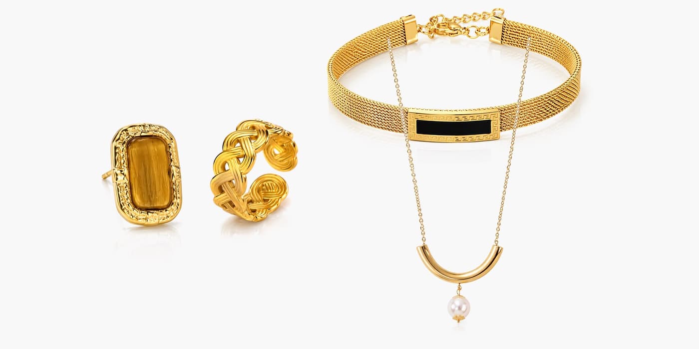 Daily Gold Bar Layering Set