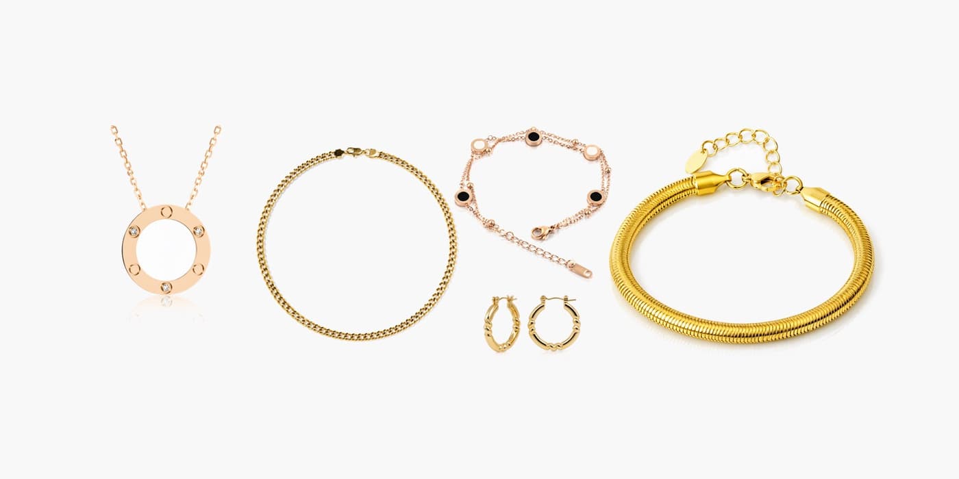 Gold Classic Circle Jewelry Layered Set