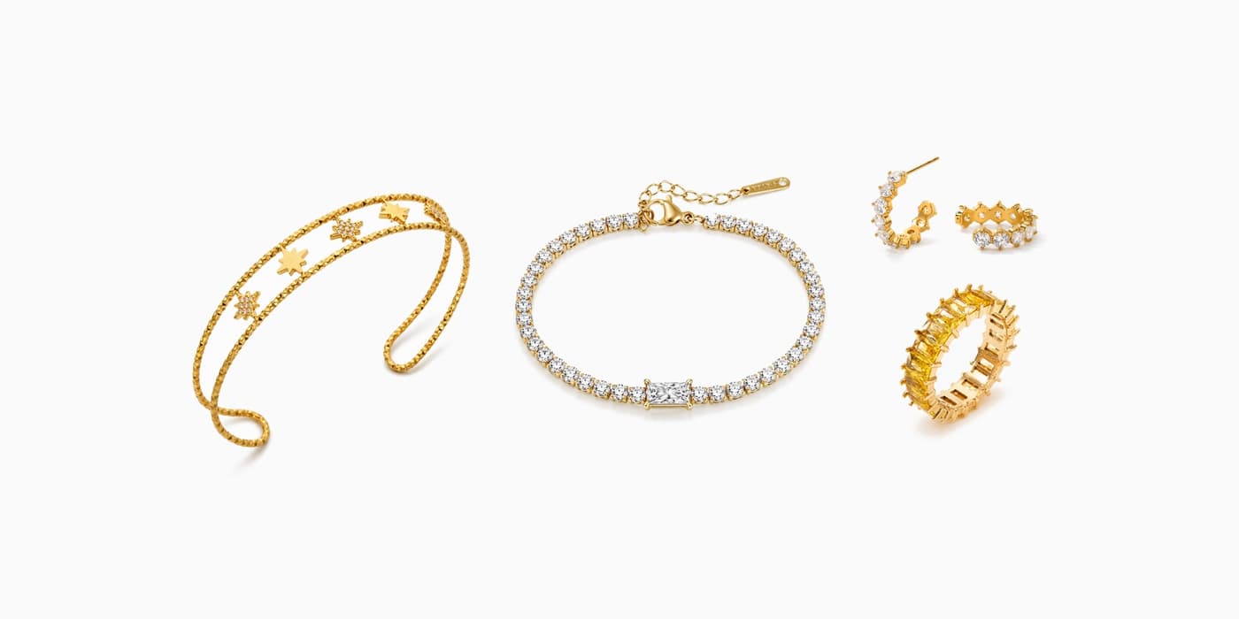 Gold Sparkling Jewelry Set