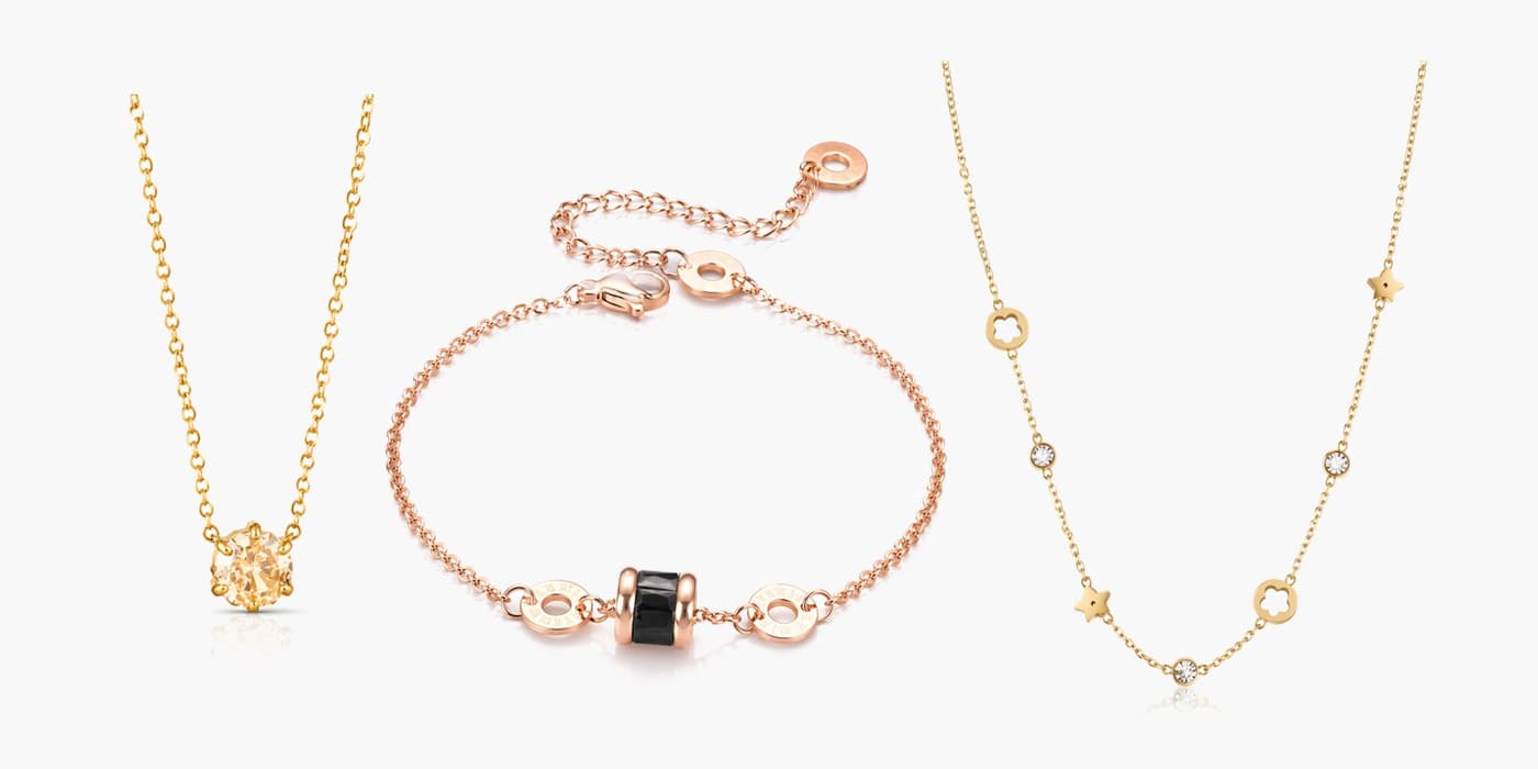 Gold Minimalist Necklace & Bracelet Stack