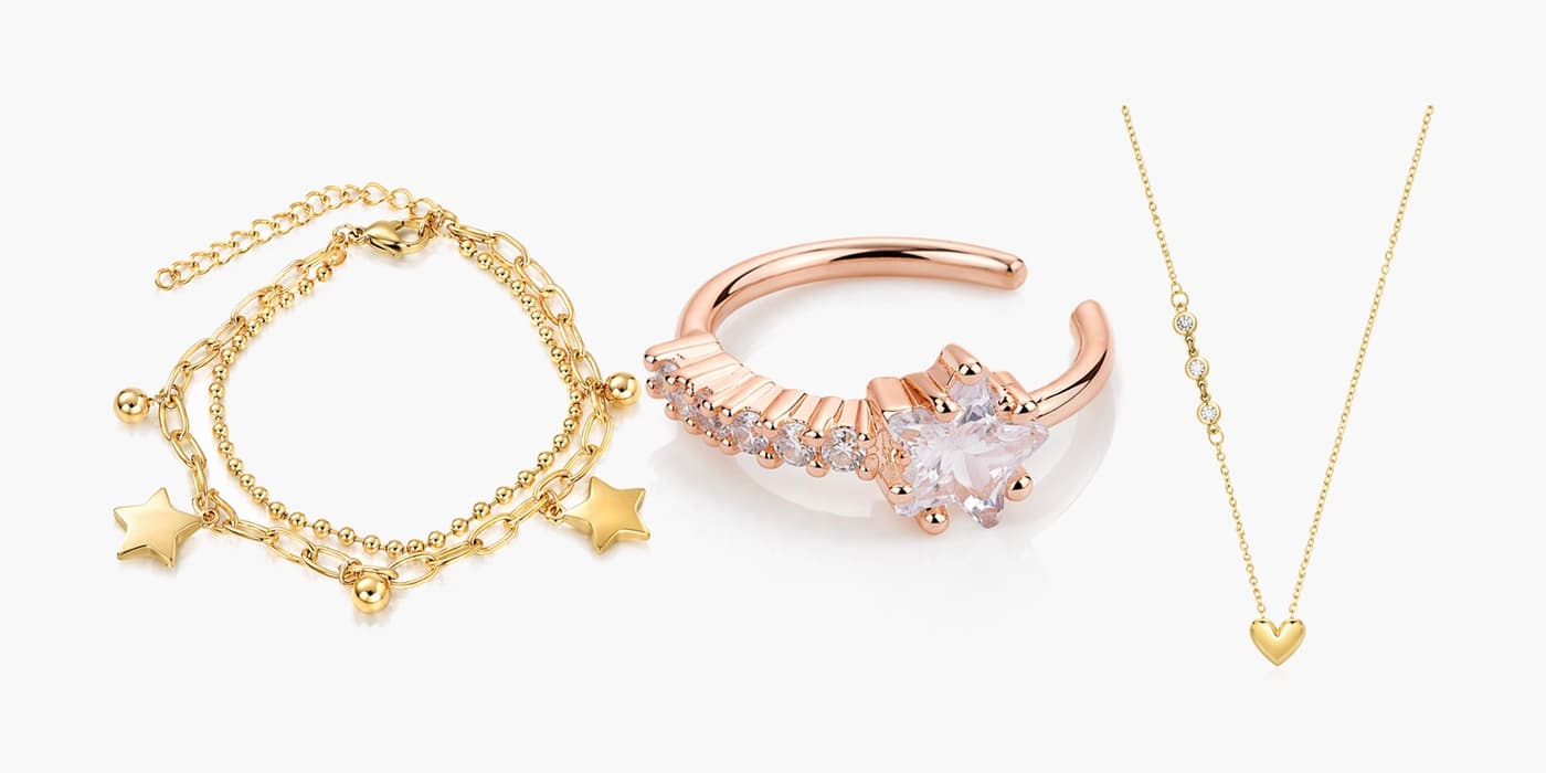 Everyday Heart Stack in Gold