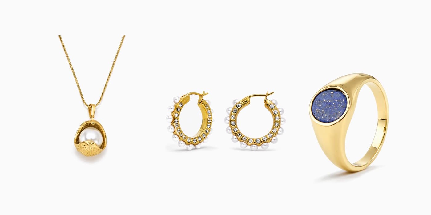 Gold Classic Shell Jewelry Stack