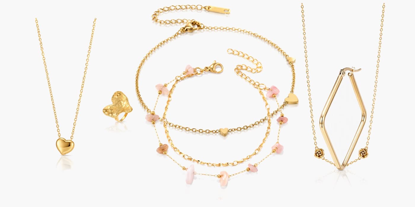 Gold Minimalist Heart Jewelry Set