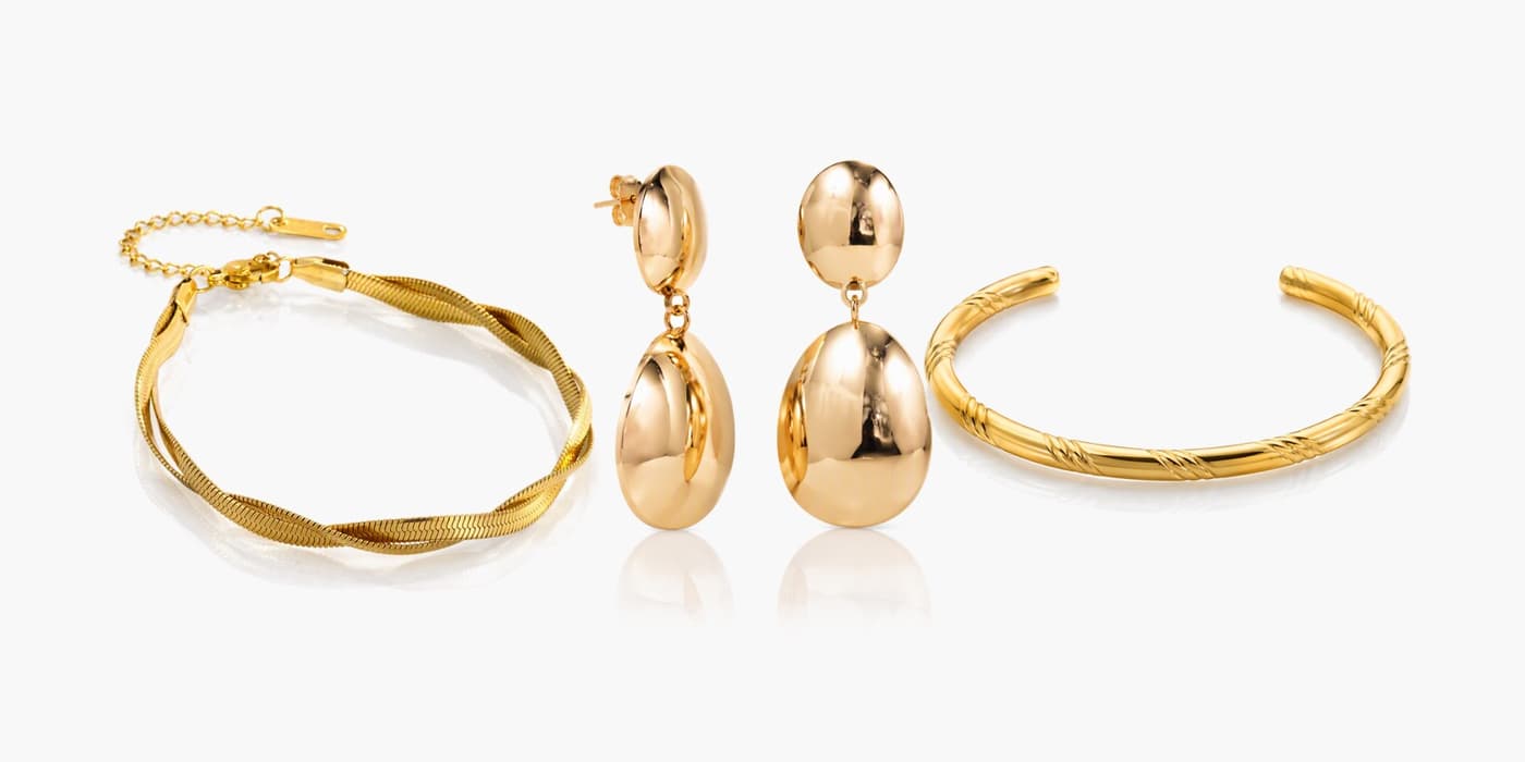 Gold Classic Earrings & Bracelet Set
