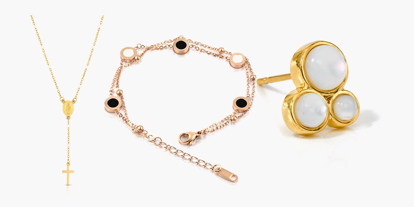 Gold Circle Jewelry Stack