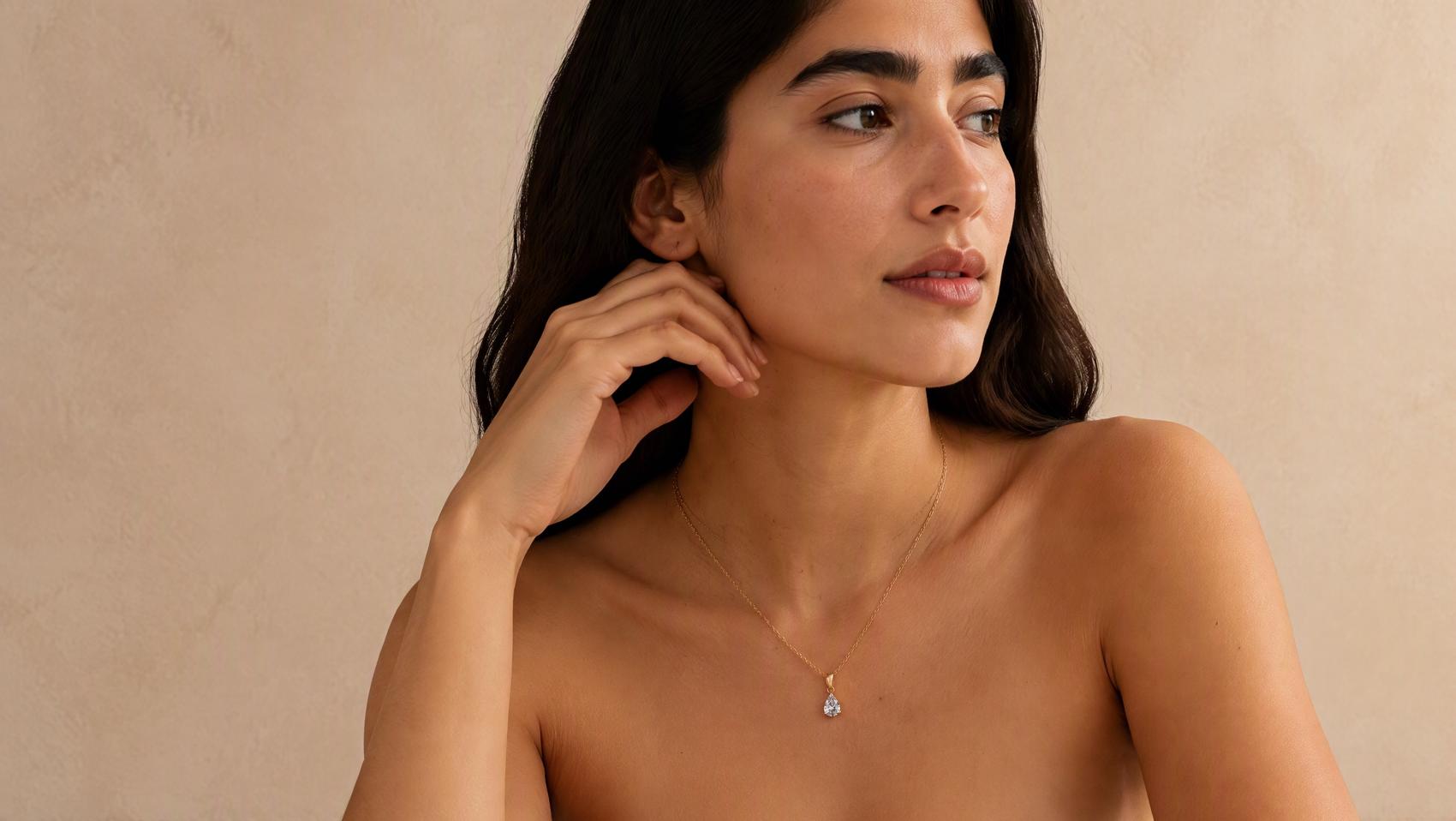 Elegant Pear Drop Pendant Necklace