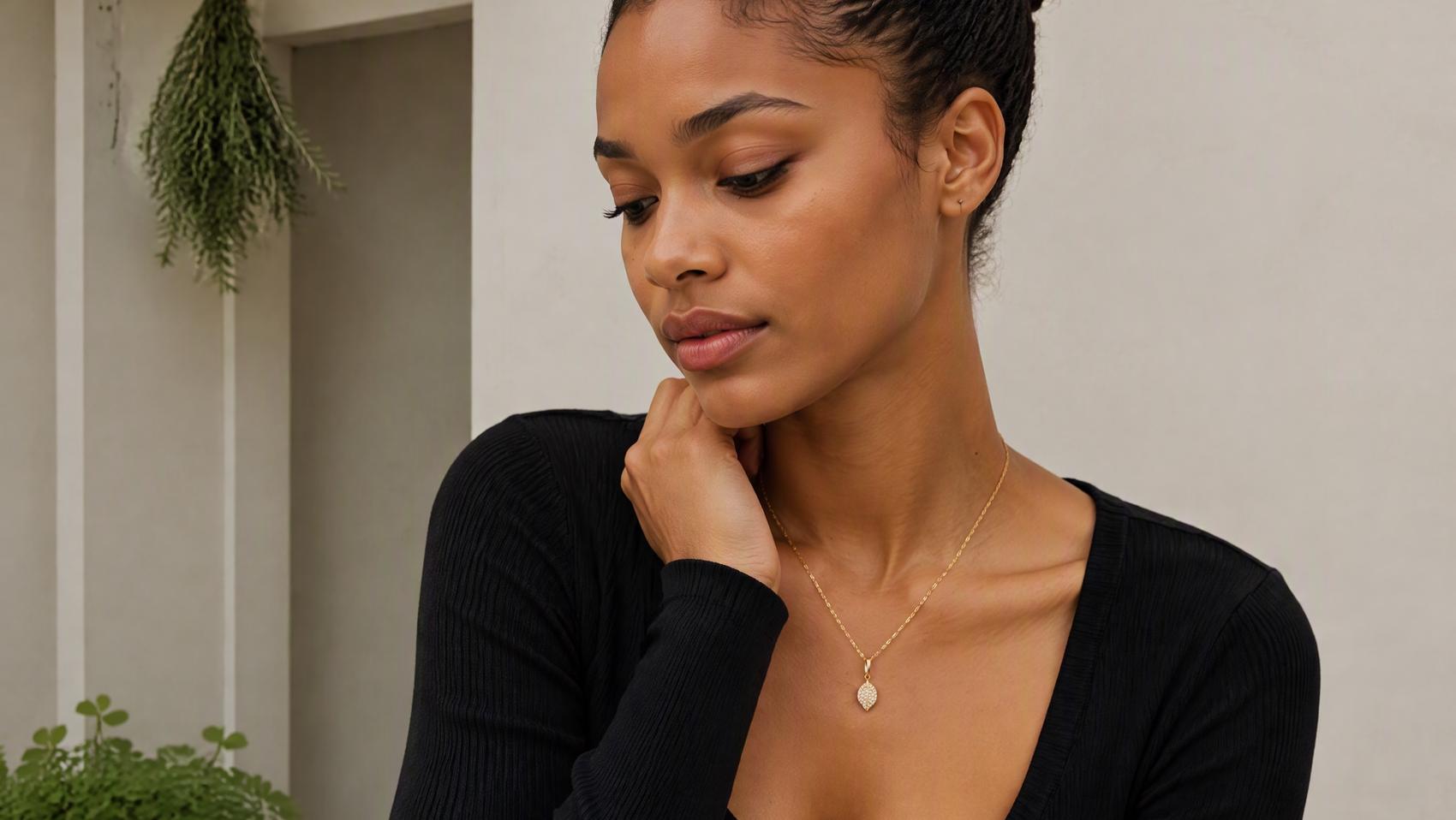 Dainty Leaf Pendant Necklace