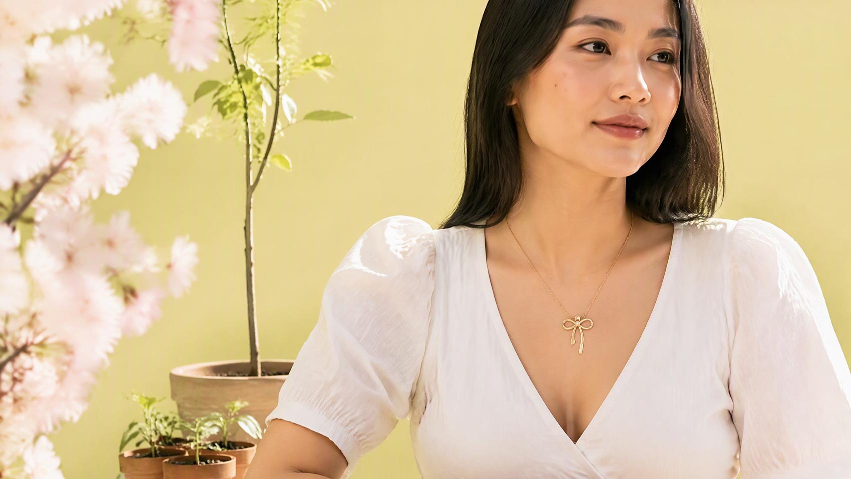 Dainty Bow Knot Necklace
