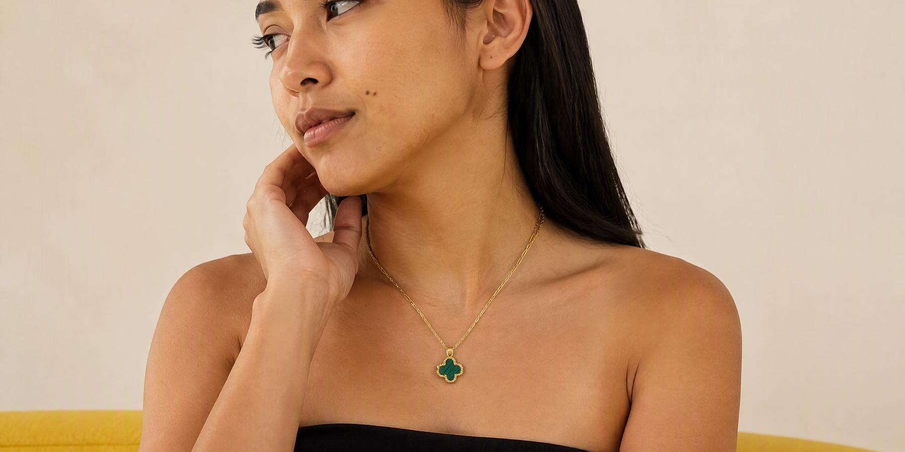 Minimalist Gold Flower Jewelry Layering Set
