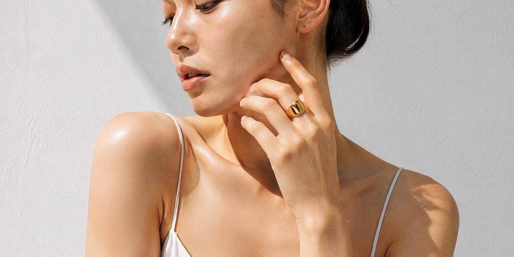 Minimalist Gold Heart Jewelry Layered Set
