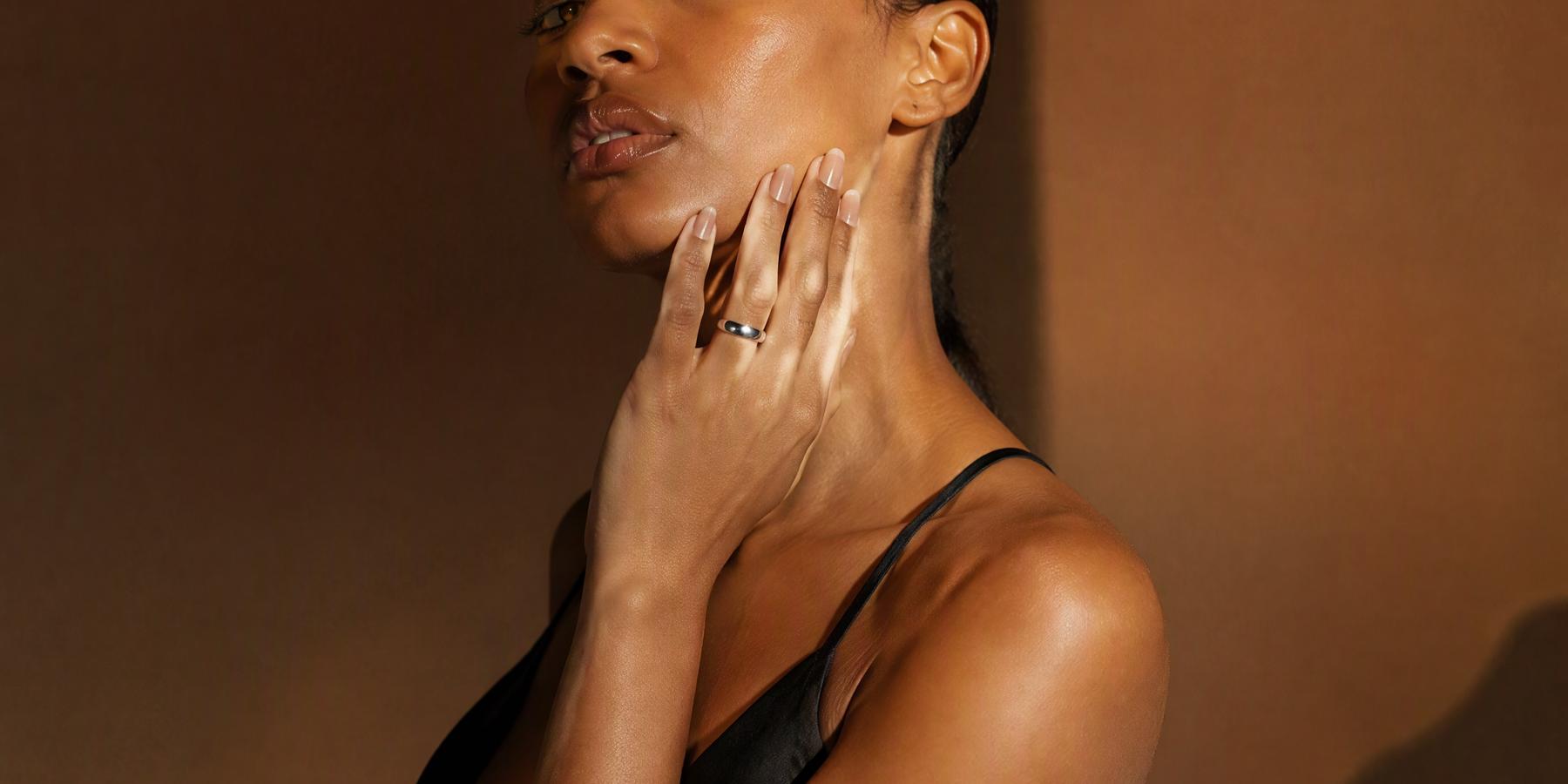 Minimalist Flat Band Ring