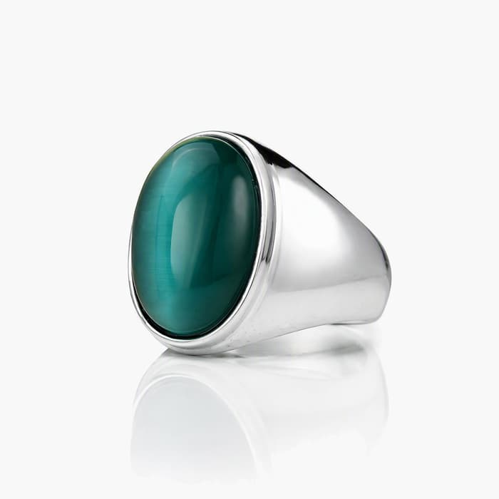 Elegant Oval Stone Ring