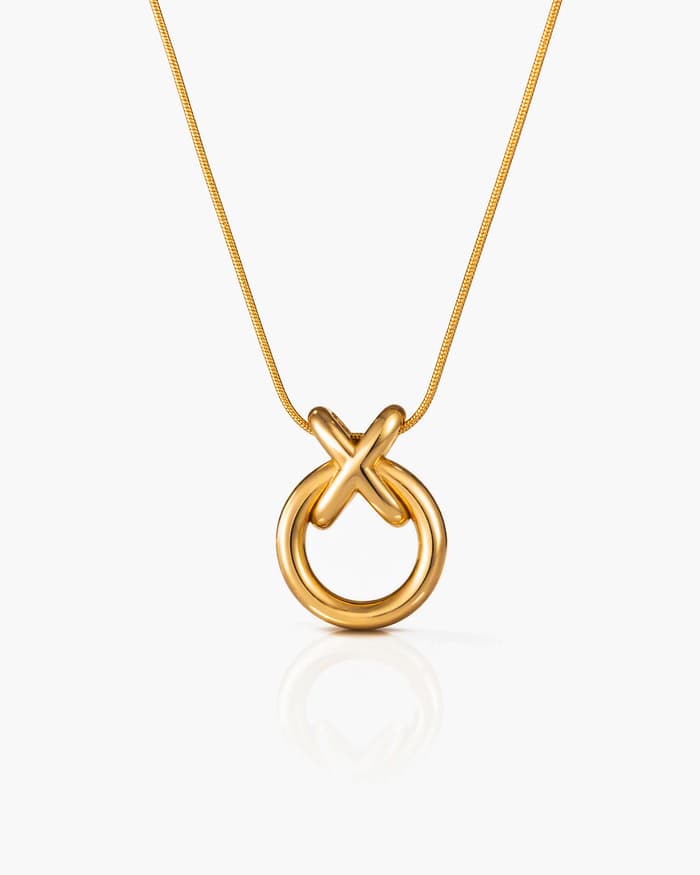 XO Knot Pendant Necklace