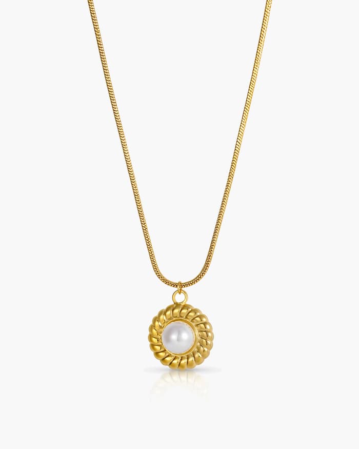Flower Pearl Pendant Necklace